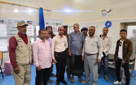 تدشين اليوم الثاني لمخيم العيون المجاني بردفان وسط إشادة مجتمعية وجهود طبية تُعيد الأمل للبصائر