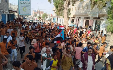 مسيرة جماهيرية حاشدة في خنفر تأييداً لقوات النخبة الحضرمية واستعادة الأمن في الوادي