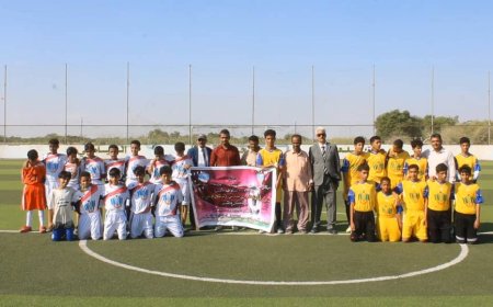 مشهد بطولي مثير.. بعد مباراة أسطورية الصف التاسع بمدارس النهضة بجعار يُتوج بلقب بطولة عيد الاستقلال ٣٠ نوفمبر