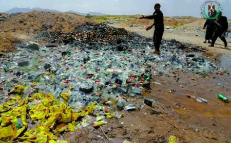 بإشراف العميد الوالي والنيابة العامة.. إدارة مكافحة المخدرات بقوات الحزام الأمني تتلف كمية كبيرة من الخمور المستوردة