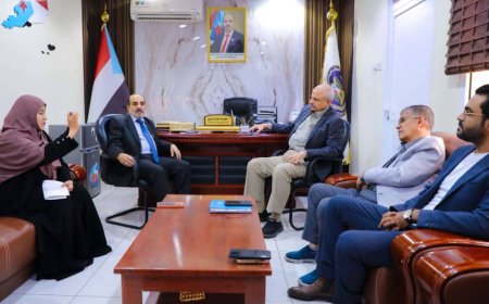 فريق التوجيه والرقابة الرئاسي يناقش خطط وترتيبات النزول الميداني في العاصمة عدن