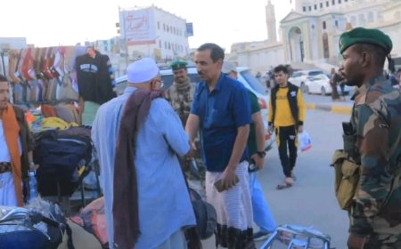 باتيس يتفقد المواطنين في سيئون ويؤكد استمرار القوات الجنوبية في تثبيت الأمن بوادي حضرموت