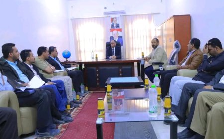 وزير الصناعة والتجارة ووكيل مأرب يترأسان اجتماعاً للجنة دعم تنفيذ قرارات الإصلاحات الاقتصادية والسعرية