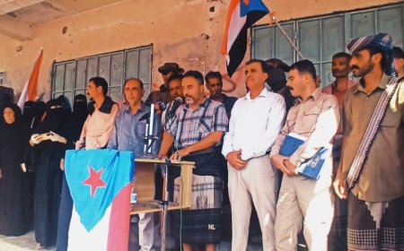 رئيس انتقالي أبين: أثبت أبطالنا أن قرار التحرير والاستقلال قرار شعبي تجسده القوة على الأرض وتسانده القيادة السياسية بقيادة الرئيس الزبيدي