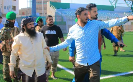 العميد محسن الوالي يزور نادي وحدة عدن ويشيد بدور الإدارة في تطوير البنية التحتية