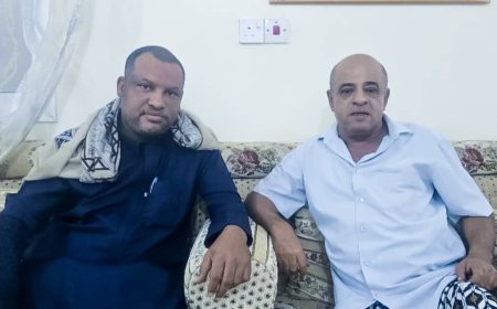 مدير الصحة في بروم ميفع يطمئن على صحة الدكتور محمد بافضل