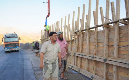 شبوة تنجز صيانة جسر النقبة بنجاح… بتوجيهات المحافظ ابن الوزير وإشراف القرموشي وتنفيذ مؤسسة الداوؤدي