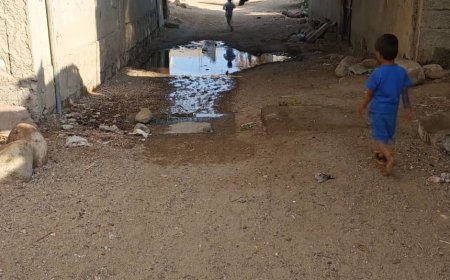 مياه الصرف الصحي تغزو أحياء عاصمة محافظة أبين "زنجبار"..!