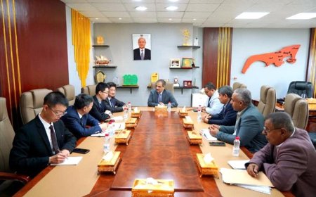 وزير الدولة محافظ عدن يبحث مع القائم بأعمال السفير الصيني سبل تعزيز التعاون المشترك