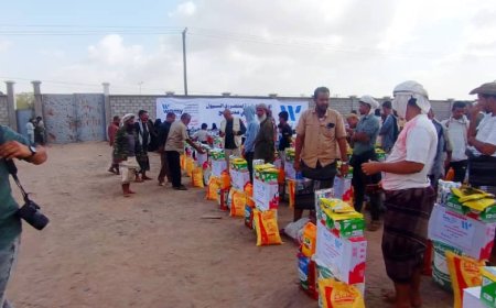 وصول الإنسانية تدشن توزيع 489 سلة غذائية و136 مادة إيوائية لمتضرري السيول في عدن ولحج