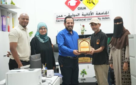 تكريم الدكتور عادل النمري لمساهمته البارزة في مشروع عدسة الإبداع نحو السلام