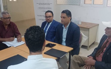 نائب وزير الإعلام والثقافة والسياحة ورئيس مؤسسة 14 أكتوبر يزوران معهد جميل غانم للفنون الجميلة بعدن