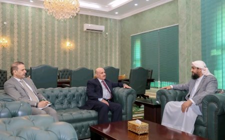 المحرّمي يلتقي محافظ البنك المركزي ويؤكد دعم جهود الاستقرار النقدي