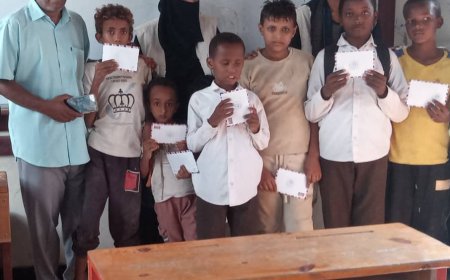 مؤسسة ثمار الخير توزع مبالغ مالية بمناسبة اليوم العالمي لذوي الإعاقة في منطقة الكود