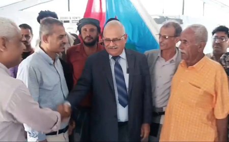 مدير صحة عدن يتفقد المعتصمين في ساحة العروض ويؤكد دعمه الكامل لإعتصام الجنوب واستعادة الدولة