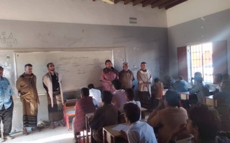 مدير عام ميفعة ومدير مكتب التربية يدشّنان الاختبارات الفصلية للعام الدراسي 2025-2026 في مدارس المديرية