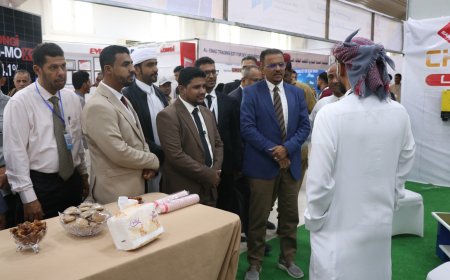 الأمين العام لمحلي حضرموت يفتتح معرض حضرموت الأول للطاقة الشمسية والمتجددة