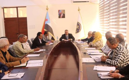 مجلس المستشارين يستعرض المستجدات السياسية والعسكرية وانتصارات القوات الجنوبية