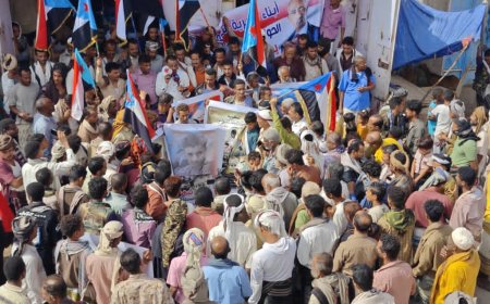مسيرة حاشدة في المسيمير تجدد التفويض للرئيس الزبيدي وتعلن دعم أبناء الحواشب لخيار الدولة الجنوبية