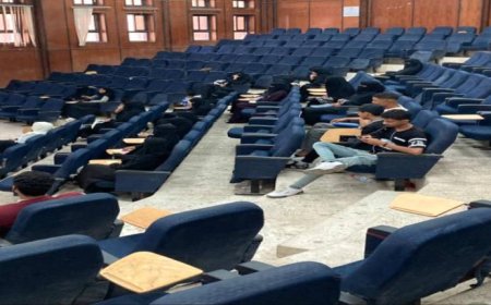 كلية الحقوق بجامعة عدن تنفذ دورة تدريبية متخصصة للطلاب حول بناء الهوية المهنية للمحامي