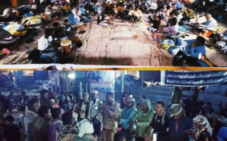 ليلة من الدحيف والهوية الثقافية.. أمسية فنية تُلهب ساحة الاعتصام في زنجبار