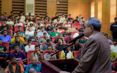 كلية الهندسة بجامعة عدن تنظم حفلًا لاستقبال طلابها المستجدين