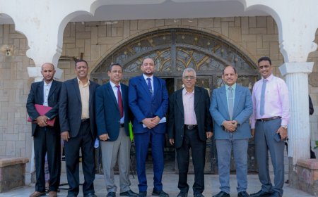 للاطلاع على استيفاء شروط الترخيص المؤسسي.. لجنة من وزارة التعليم العالي تزور كلية العلوم الاجتماعية والإنسانية بجامعة عدن