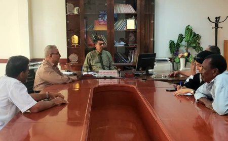 مدير صحة لحج يناقش تدخلات منظمة الإغاثة الإسلامية بالمعهد العالي للعلوم الصحية بالمحافظة
