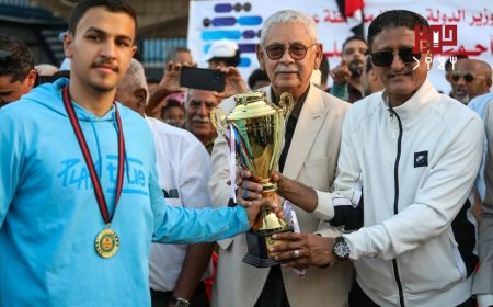 يوسف مروان فرتوت يتوج بطلا في ختام بطولة عدن ال 13 للسباحة في المياه المفتوحة