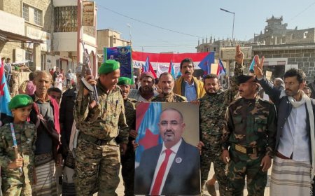 أبناء رصد يحتشدون احتفالًا بالنصر ويجددون دعمهم للقيادة الجنوبية للمطالبة بإعلان دولة الجنوب العربي