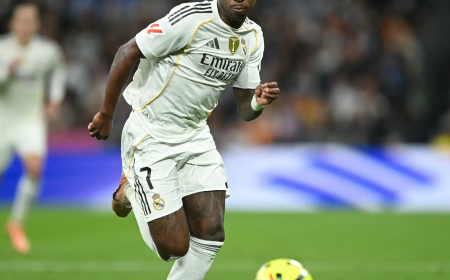 مواعيد مباريات اليوم الأحد 14 ديسمبر 2025 القنوات الناقلة والمعلقون