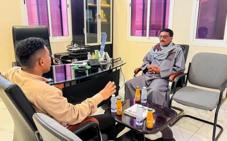 مدير عام مديرية تريم في زيارة لمؤسسة العون المباشر