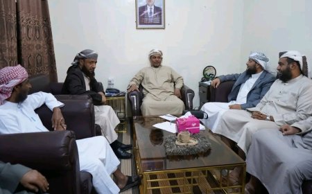 محافظ سقطرى يلتقي نائب وزير الأوقاف والإرشاد