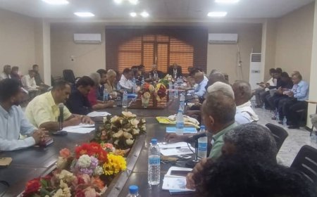 تنفيذي لحج يعقد اجتماعه الدوري برئاسة المحافظ اللواء الركن أحمد عبدالله تركي