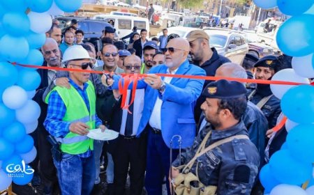 محافظ تعز يدشن مشروع إعادة تأهيل وسفلتة شوارع بمديرية صالة .