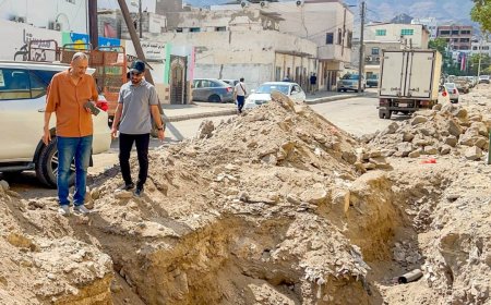 باخبيرة وبن جرادي يتفقدان أعمال تأهيل شبكات المياه في مديرية صيرة بعدن