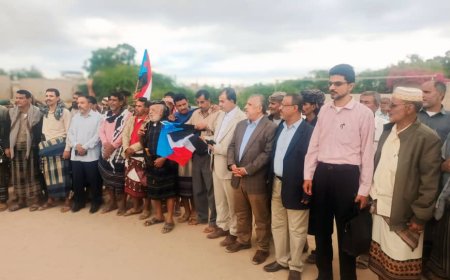 وفود مديريات يافع تصل مخيم الاعتصام المفتوح بزنجبار