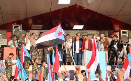 موكب جماهيري من أبين يصل عدن دعمًا للاعتصام المفتوح ومطالبة بإعلان الدولة الجنوبية