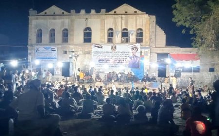 انتقالي الحوطة ينظم فعالية فنية غنائية ومسرحية في ساحة الاعتصام تؤكد المطالبة بإعلان دولة الجنوب العربي