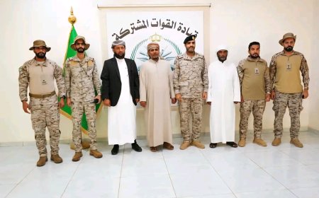 نائب وزير الأوقاف يشارك في لقاء رسمي مع قيادة قوة الدعم والإسناد السعودي بمحافظة سقطرى