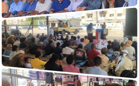 في أجواء روحانية وإصرار على المطالب.. المعتصمون في زنجبار يؤدون صلاة الجمعة للأسبوع الثاني على التوالي