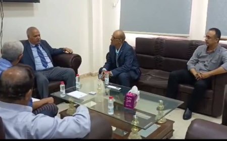 مدير صحة عدن يشيد بجهود مركز الأطراف الصناعية والعلاج الطبيعي في تخفيف معاناة ذوي الإعاقة حركياً