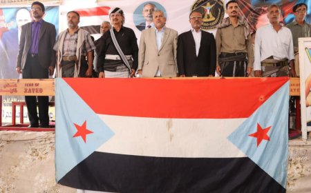 بحضور فريق التوجيه والرقابة الرئاسي.. اعتصام زنجبار يؤكد: لا تراجع عن استعادة الدولة الجنوبية