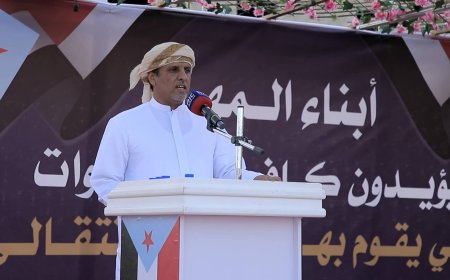 باكريت: الرئيس الزُبيدي يوافق على تأهيل 10 آلاف جندي بالمهرة