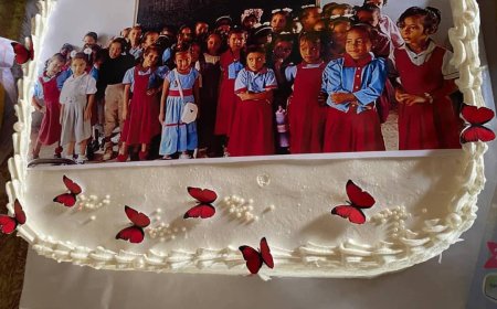 روضة أجيال شقرة توزع شهادات الفصل الدراسي الأول على أطفالها