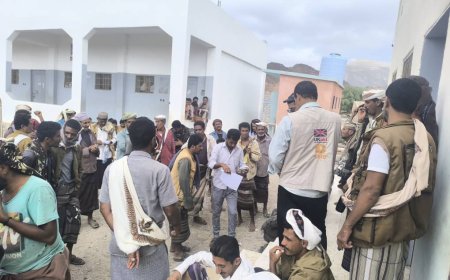 صرف مبالغ مالية لعدد 114 مستفيد بعدة مناطق بخنفر عبر منظمة كير العالمية 