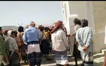 أحد مناضلي التحرير بمديرية رضوم يصل أرض الوطن قادمًا من الإمارات العربية المتحدة