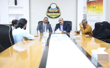 لقاء يناقش تعزيز العمل المشترك بين مكتبي التربية والتعليم والصحة بساحل حضرموت