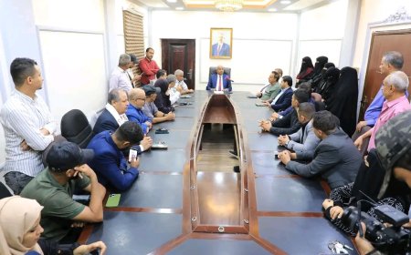 قيادة وكوادر ديوان عام وزارة الشباب والرياضة يصدرون بيان يؤكدون فيه تأييدهم لكافة القرارات التي اتخذها المجلس الانتقالي الجنوبي