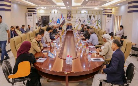 وزير النقل يعلن بأسم الوزارة والهيئات والمؤسسات والشركات التابعة لها تأييد كافة القرارات والخطوات التي اتخذها الرئيس القائد المناضل عيدروس بن قاسم الزبيدي